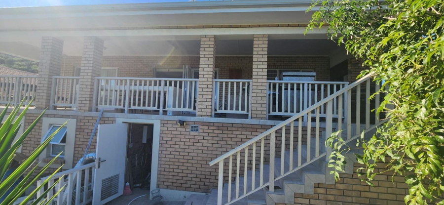 4 Bedroom Property for Sale in Great Brak River Western Cape